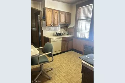 169 Berkshire Ave, Paterson, NJ 07502 - Photo 8