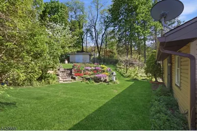 39 Fernwood Ave, Hardyston Township, NJ 07460 - Photo 18