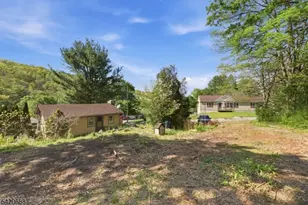39 Fernwood Ave, Hardyston Township, NJ 07460 - Photo 4