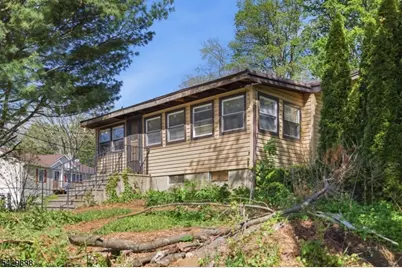 39 Fernwood Ave, Hardyston Township, NJ 07460 - Photo 2