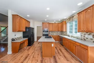 5 Savannah Ct, Bernards Township, NJ 07920 - Photo 10