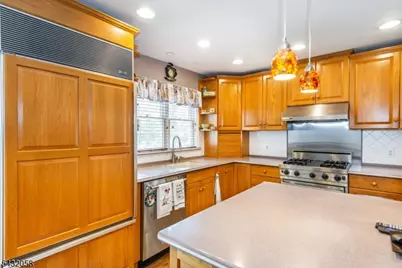 7 Mary St, Bloomingdale, NJ 07403 - Photo 8