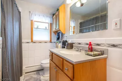 7 Mary St, Bloomingdale, NJ 07403 - Photo 18