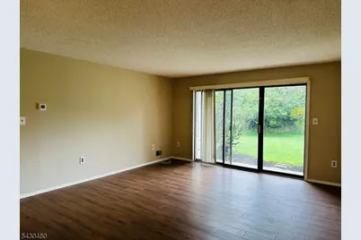 122 Crabapple Ln #122, Franklin Township, NJ 08823 - Photo 2