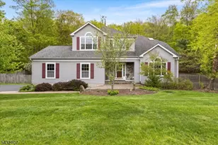 15 Upper Plateau Dr, Vernon, NJ 07462 - Photo 1