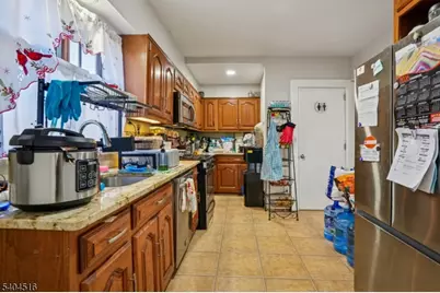 228 Totowa Rd, Totowa, NJ 07512 - Photo 10