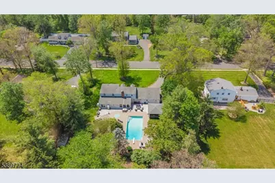 15 Wedgewood Dr, Bernards Township, NJ 07920 - Photo 4