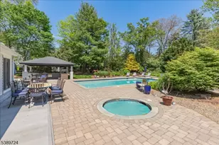 15 Wedgewood Dr, Bernards Township, NJ 07920 - Photo 14