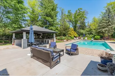 15 Wedgewood Dr, Bernards Township, NJ 07920 - Photo 12