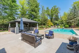 15 Wedgewood Dr, Bernards Township, NJ 07920 - Photo 12