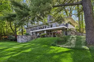 122 Sunrise Dr, Hawthorne, NJ 07506 - Photo 34