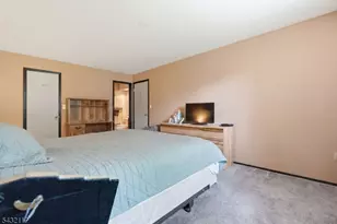 55 Meadowview Dr, Clinton Township, NJ 08801 - Photo 18