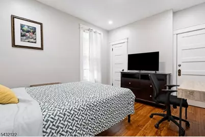 257 Woodlawn Ave, Jersey City, NJ 07305 - Photo 14