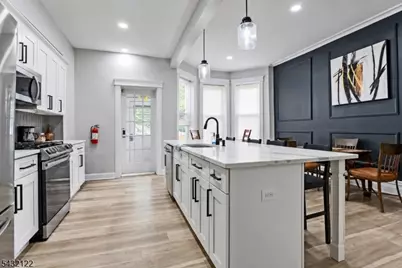 257 Woodlawn Ave, Jersey City, NJ 07305 - Photo 10