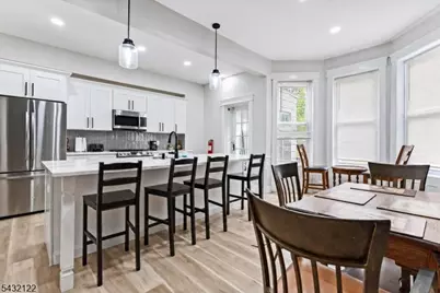 257 Woodlawn Ave, Jersey City, NJ 07305 - Photo 6