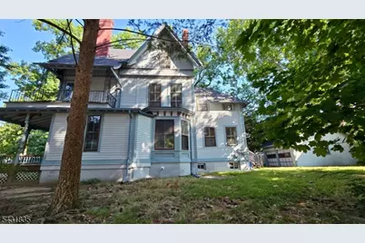 113 Park Pl, North Plainfield, NJ 07060 - Photo 2