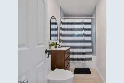 127 Steuben St, East Orange, NJ 07018 - Photo 24