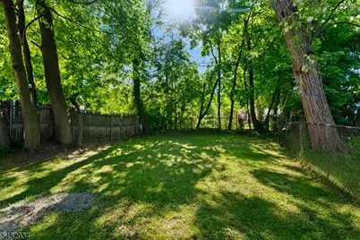 127 Steuben St, East Orange, NJ 07018 - Photo 30