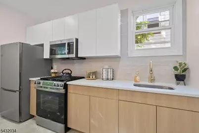 127 Steuben St, East Orange, NJ 07018 - Photo 14