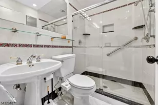 21 5th Ave, Linden, NJ 07036 - Photo 16