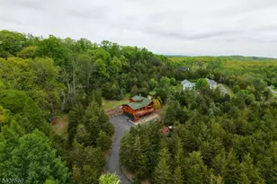 8 Highlands Ln, Hardwick Township, NJ 07825 - Photo 2