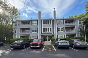 2509 Candlelight Ct, Helmetta, NJ 08828 - Photo 2
