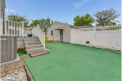 38 Eastern States Pkwy, Somerville, NJ 08876 - Photo 18