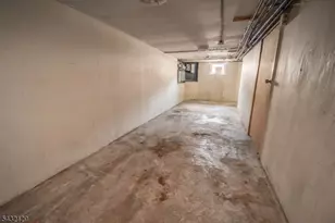 352 N 7th St, Newark, NJ 07107 - Photo 30