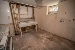 352 N 7th St, Newark, NJ 07107 - Photo 28