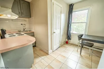 352 N 7th St, Newark, NJ 07107 - Photo 10