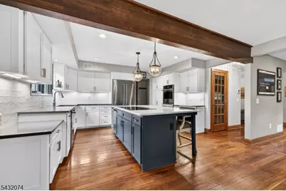 10 Tara Way, Franklin Township, NJ 08867 - Photo 4