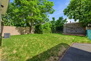 103 Berkshire Pl, Irvington, NJ 07111 - Photo 20