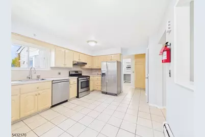 50 Hepburn Rd, Clifton, NJ 07012 - Photo 34