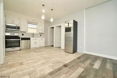58 Sidney St, Lodi, NJ 07644 - Photo 4