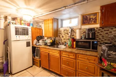 180 Berkshire Pl, Irvington, NJ 07111 - Photo 14