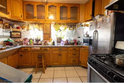180 Berkshire Pl, Irvington, NJ 07111 - Photo 16