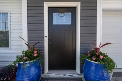 1019 Bishop Evans Way, Linden, NJ 07036 - Photo 2