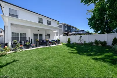 1019 Bishop Evans Way, Linden, NJ 07036 - Photo 36