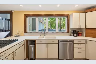 1530 Mountain Top Rd, Bridgewater, NJ 08807 - Photo 20