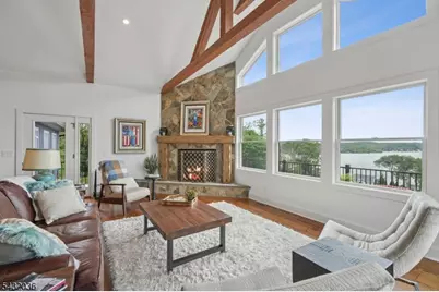 8 Sutton Rd, Hopatcong, NJ 07843 - Photo 2