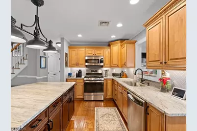 71 Bergen Dr, Little Falls Township, NJ 07424 - Photo 8