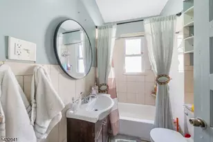 1039 Anna St, Elizabeth, NJ 07201 - Photo 8