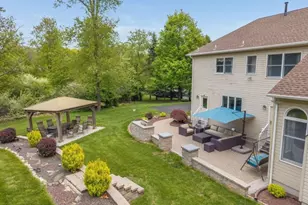 26 Alpaugh Dr, Bethlehem Township, NJ 08802 - Photo 4