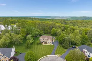 26 Alpaugh Dr, Bethlehem Township, NJ 08802 - Photo 6