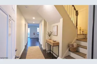 7 Maple St #1, Bloomfield, NJ 07003 - Photo 2