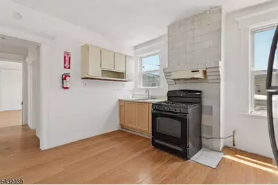 55 Hawkins St, Newark, NJ 07105 - Photo 42