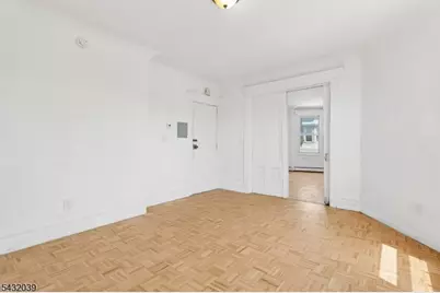 55 Hawkins St, Newark, NJ 07105 - Photo 32