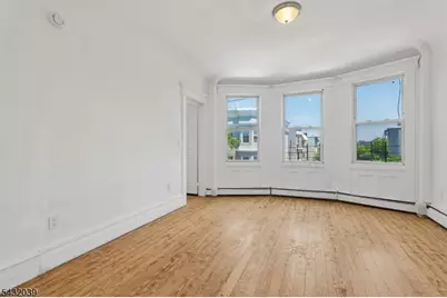 55 Hawkins St, Newark, NJ 07105 - Photo 32