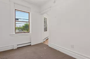55 Hawkins St, Newark, NJ 07105 - Photo 24