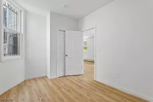 55 Hawkins St, Newark, NJ 07105 - Photo 14